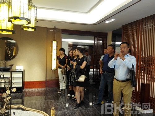 心海伽藍(lán)展廳全新亮相，迎經(jīng)銷商考察團(tuán)首批參觀